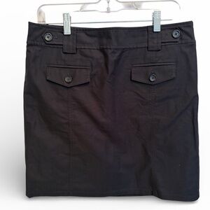 Ann Taylor Black Twill Skirt with Feint & Back Flap Pocket. Side Zip. Size 10